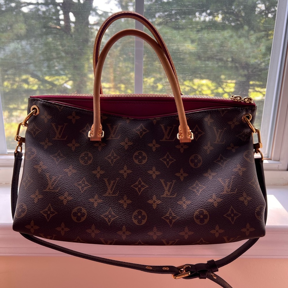 Louis Vuitton Pallas MM
